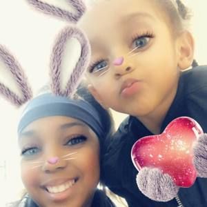 Meet your Posher, Kiana